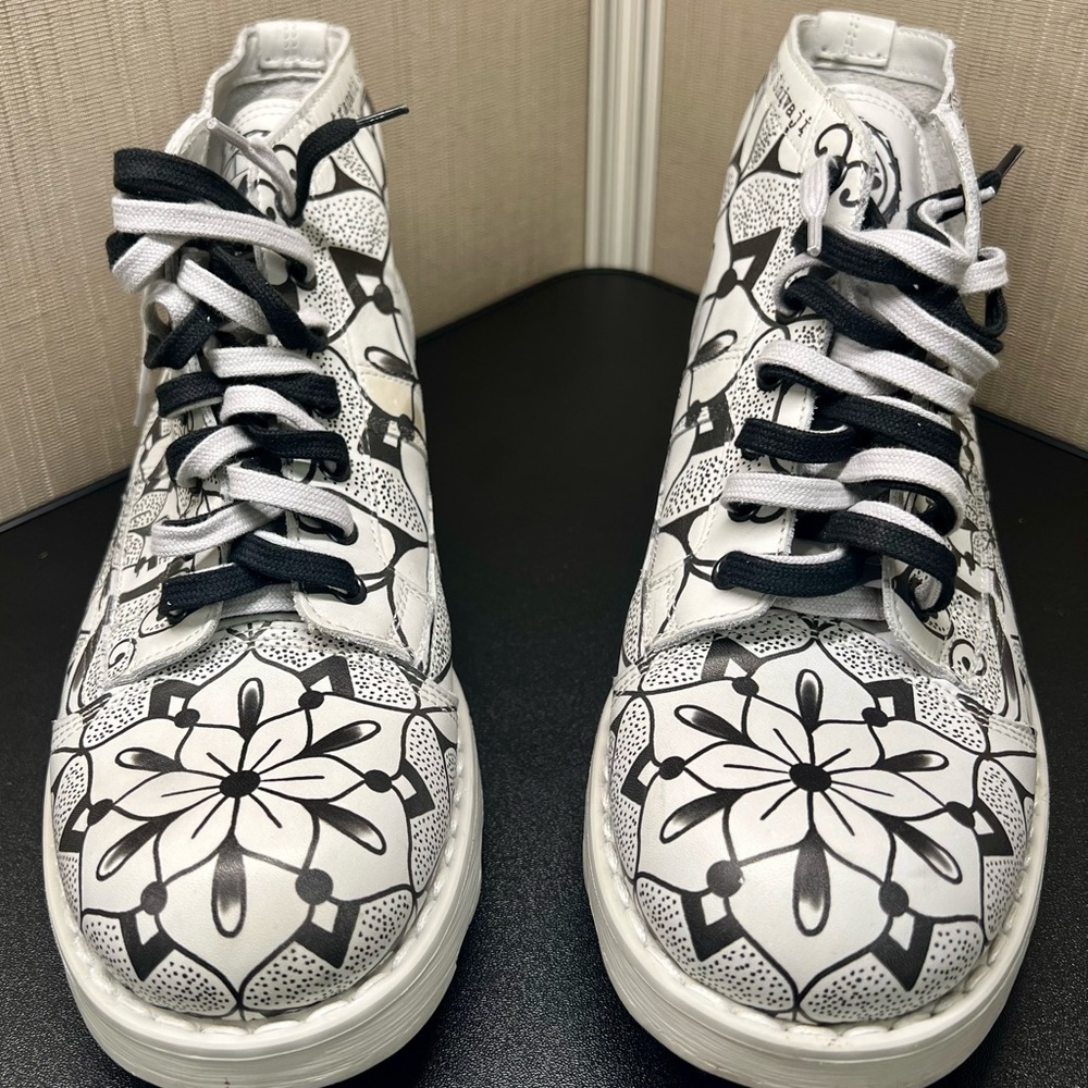 OXS Chhatrapati Shiva "Tattoo" Booties Size 39/US 9